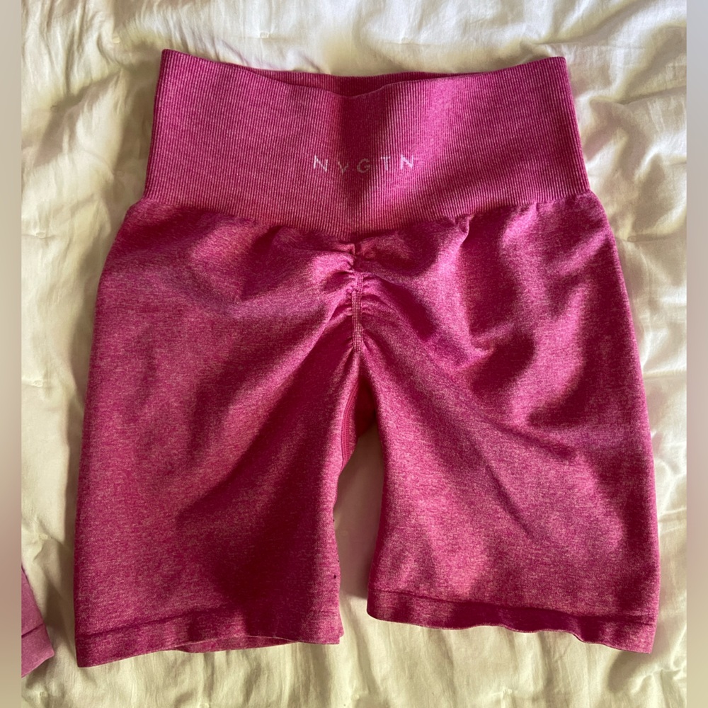 NVGTN scrunch shorts